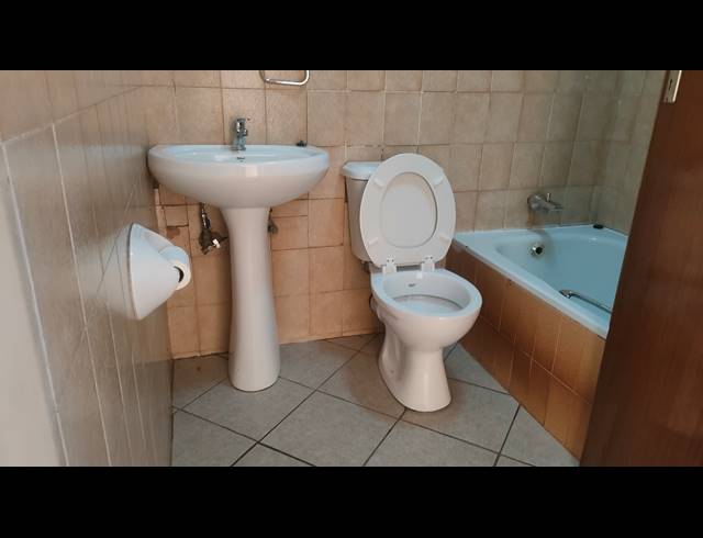 2 BEDROOM FLAT FOR SALE IN SILVERTON